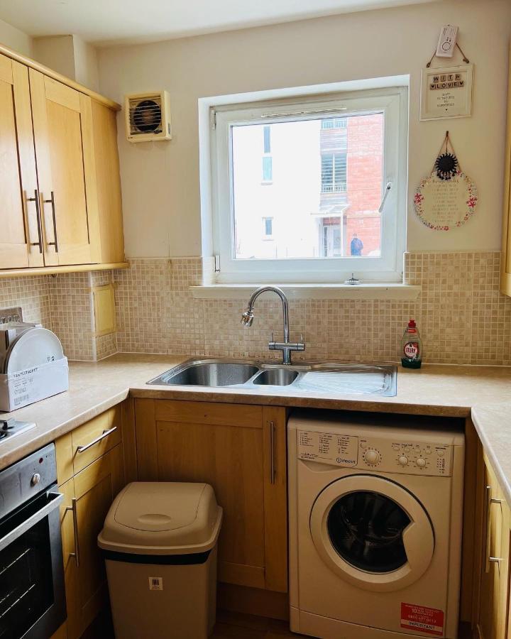 Modern 2Bed 2Bath Ground Floor Apartment Edinburgh Bagian luar foto