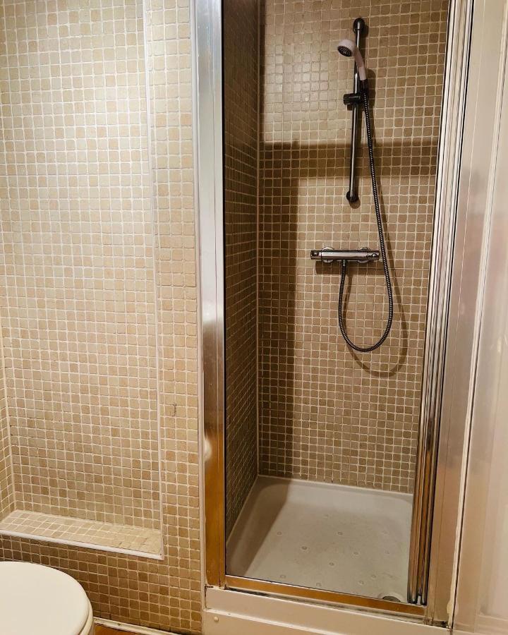 Modern 2Bed 2Bath Ground Floor Apartment Edinburgh Bagian luar foto