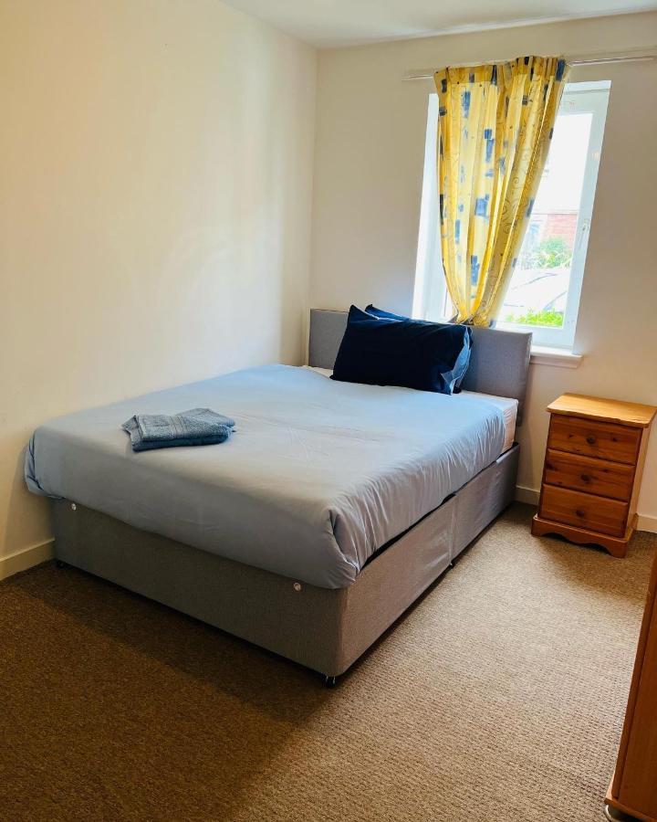 Modern 2Bed 2Bath Ground Floor Apartment Edinburgh Bagian luar foto