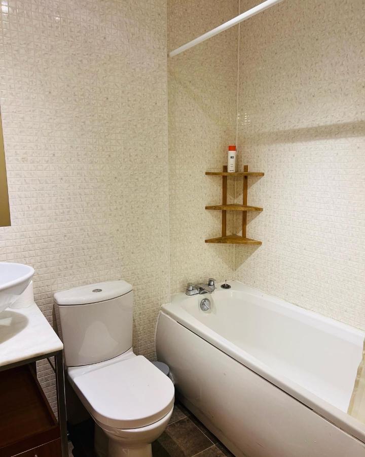 Modern 2Bed 2Bath Ground Floor Apartment Edinburgh Bagian luar foto