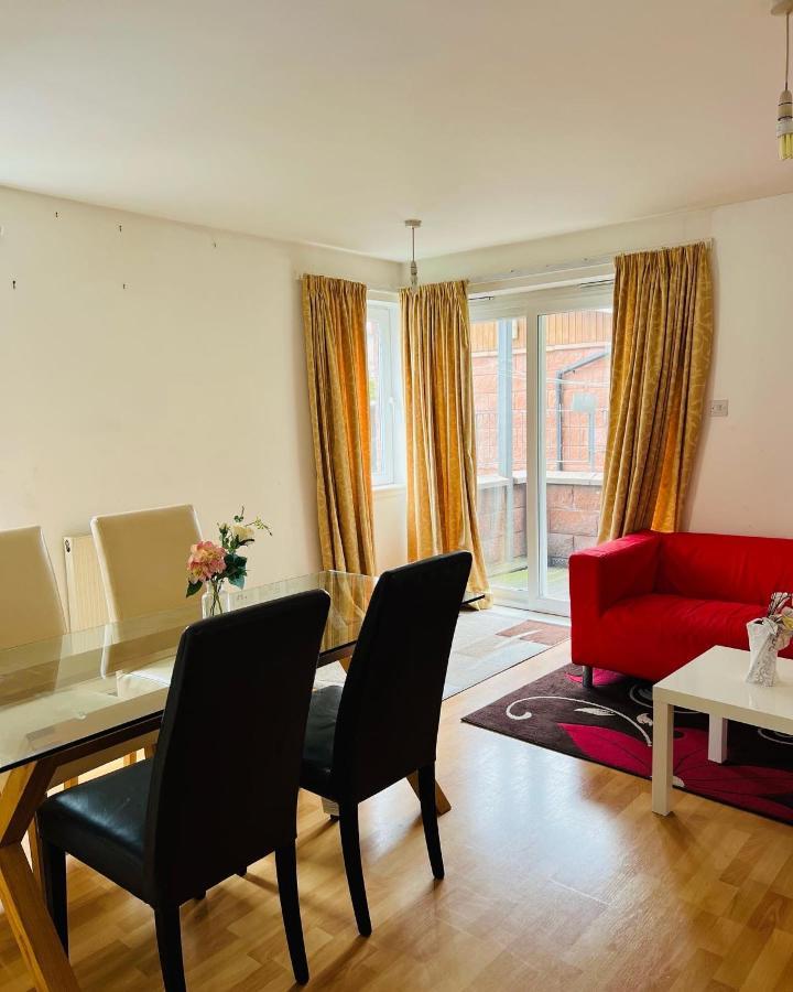 Modern 2Bed 2Bath Ground Floor Apartment Edinburgh Bagian luar foto